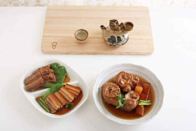 豚肉料理と泡盛